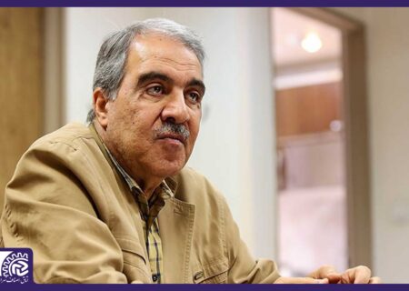 کتاب را به قیمت دیروز می فروشیم، کاغذ را به قیمت امروز می خریم/ آیا شمارش معکوس برای برچیدن بساطِ کتابفروش های انقلاب آغاز شده؟