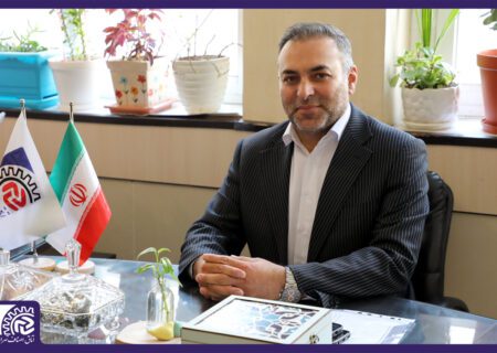 رشادت، فداکاری و جوانمردی های کسبه خُرد نظام اقتصادی را حفظ کرده/ کل نظام بانکی بر تعداد اندکی فروشگاه های هُلدینگ نما متمرکز شده!