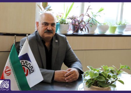 دستمزد انباردارها بعد از ۱۲ روز همکاری همه جانبه جریمه های سنگین بود!/ مسئولین به فکر برچیدن انبارهای غیرمجاز، قطعی برق سردخانه ها و ایمنی سراها باشند