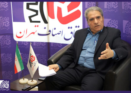 نزدیک به ۱۰هزار واحد صنفی در تامین روغن مایع با مشکل مواجه شده اند/ ۱۳۰۰ واحد صنفی جوازدار پشت فیلتر دارایی مانده اند/ از حق ۷۰۰۰ واحد صنفی ام دفاع می کنم