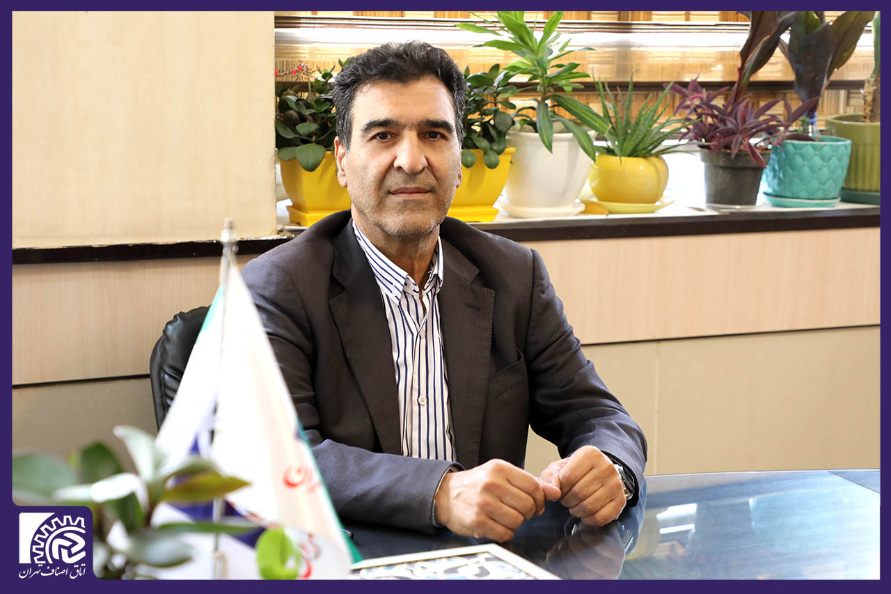 خرید احتیاطی وزارت جهاد میتواند مانع از کمبود سیب و پرتقال شود/ گرانی گوجه فرنگی با تغییر فصل و محدودیت عرضه