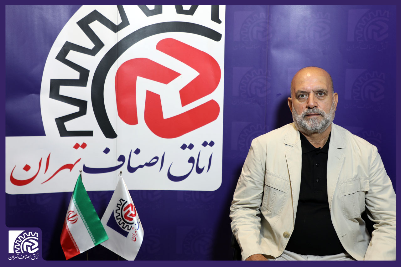  سایه بی ثباتی بازار و افزایش قیمت پارچه / قهر نسل جدید با هنر دوختن